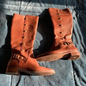 Gorgeous Michael Kors boots 👢